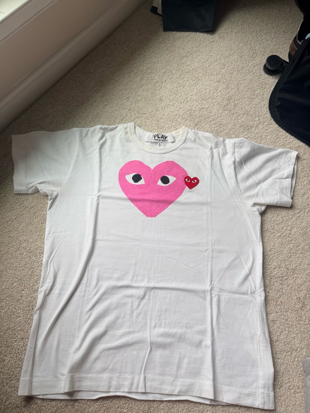 Comme des Garçons PLAY White T-Shirt with Pink Heart Graphic